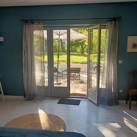 Appartement Dans La Campagne Bourbonnaise Pouzy-Mesangy Extérieur photo